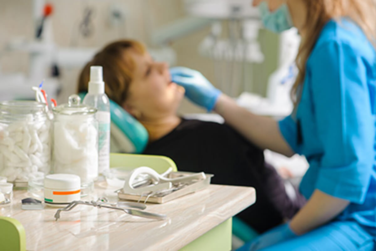 WHAT TO EXPECT WITH ROOT CANAL TREATMENT
