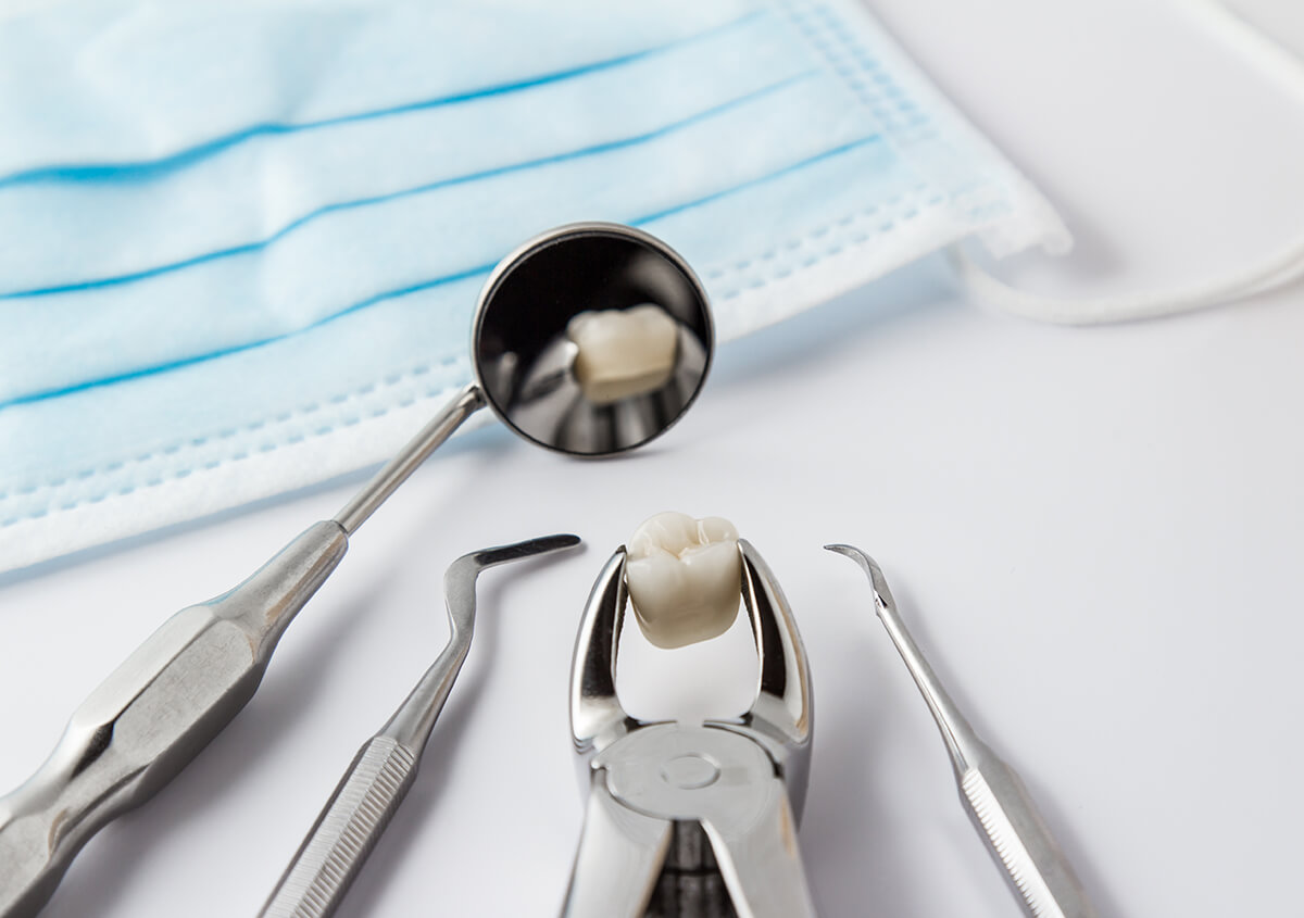 PROPER CARE FOLLOWING A TOOTH EXTRACTION
